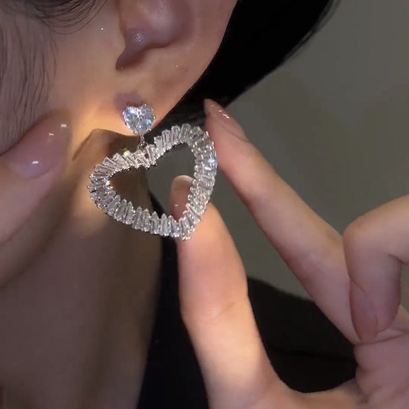 Exquisite micropaved zircon hollow love earrings, earrings, versatile fashionable earrings