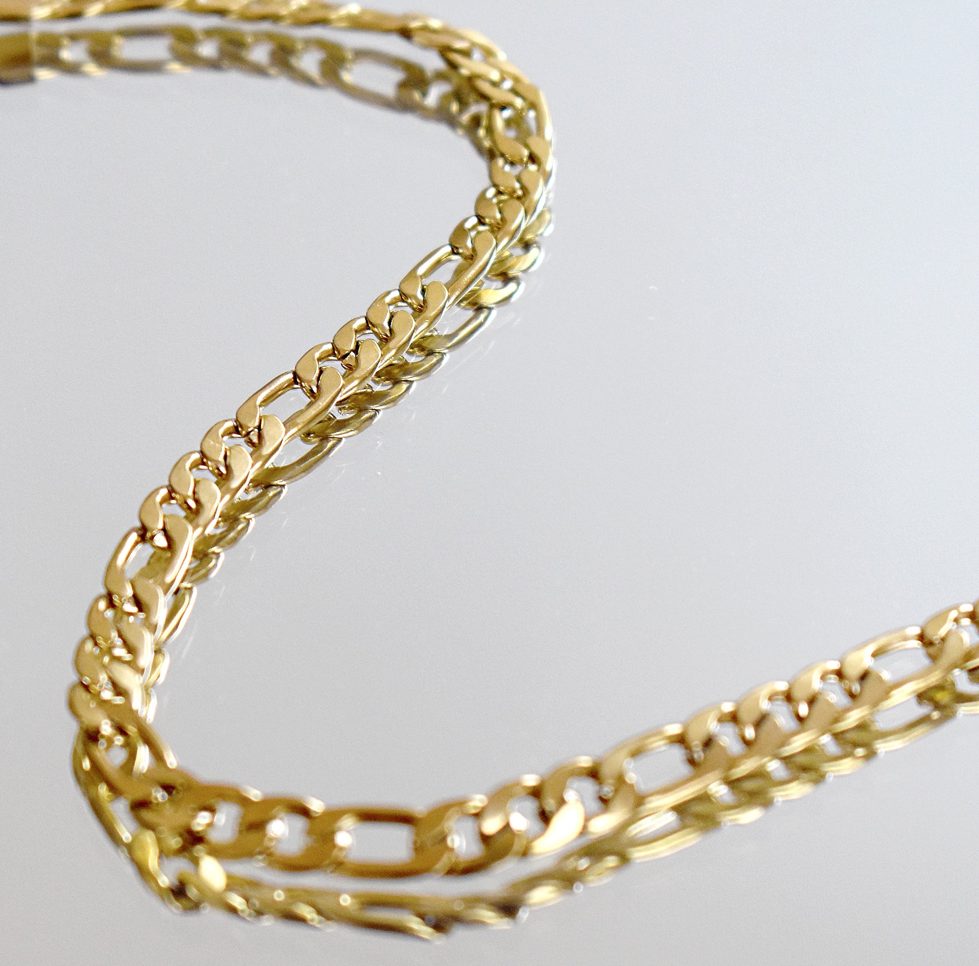 Brooklyn 18K Gold Figaro Chain Necklace — Waterproof & Tarnish-Free